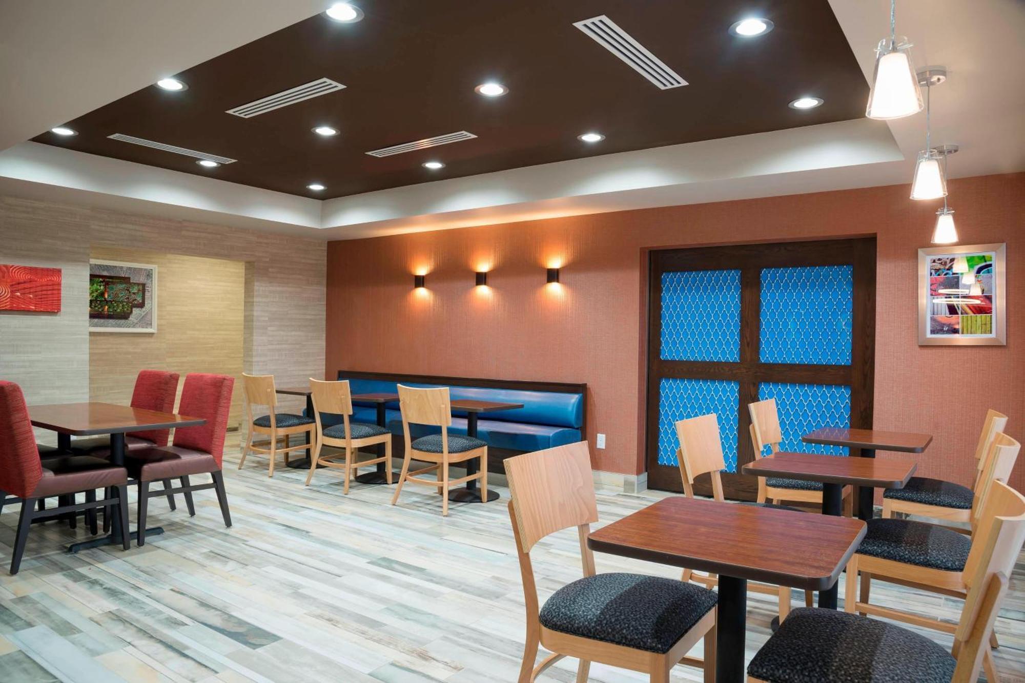 Towneplace Suites By Marriott Ontario-Мэнсфилд Экстерьер фото