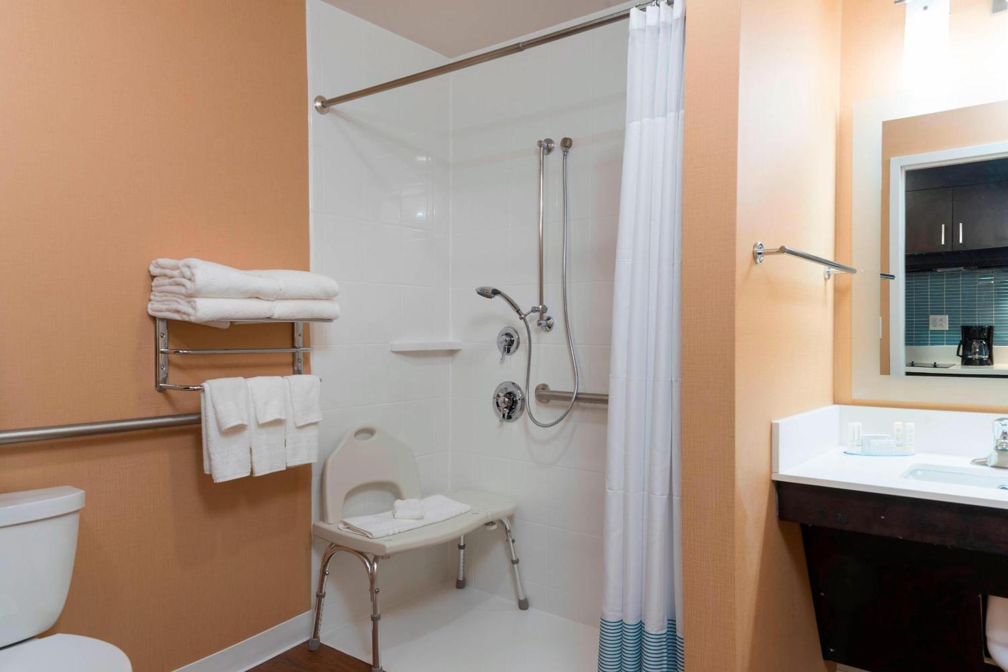 Towneplace Suites By Marriott Ontario-Мэнсфилд Экстерьер фото