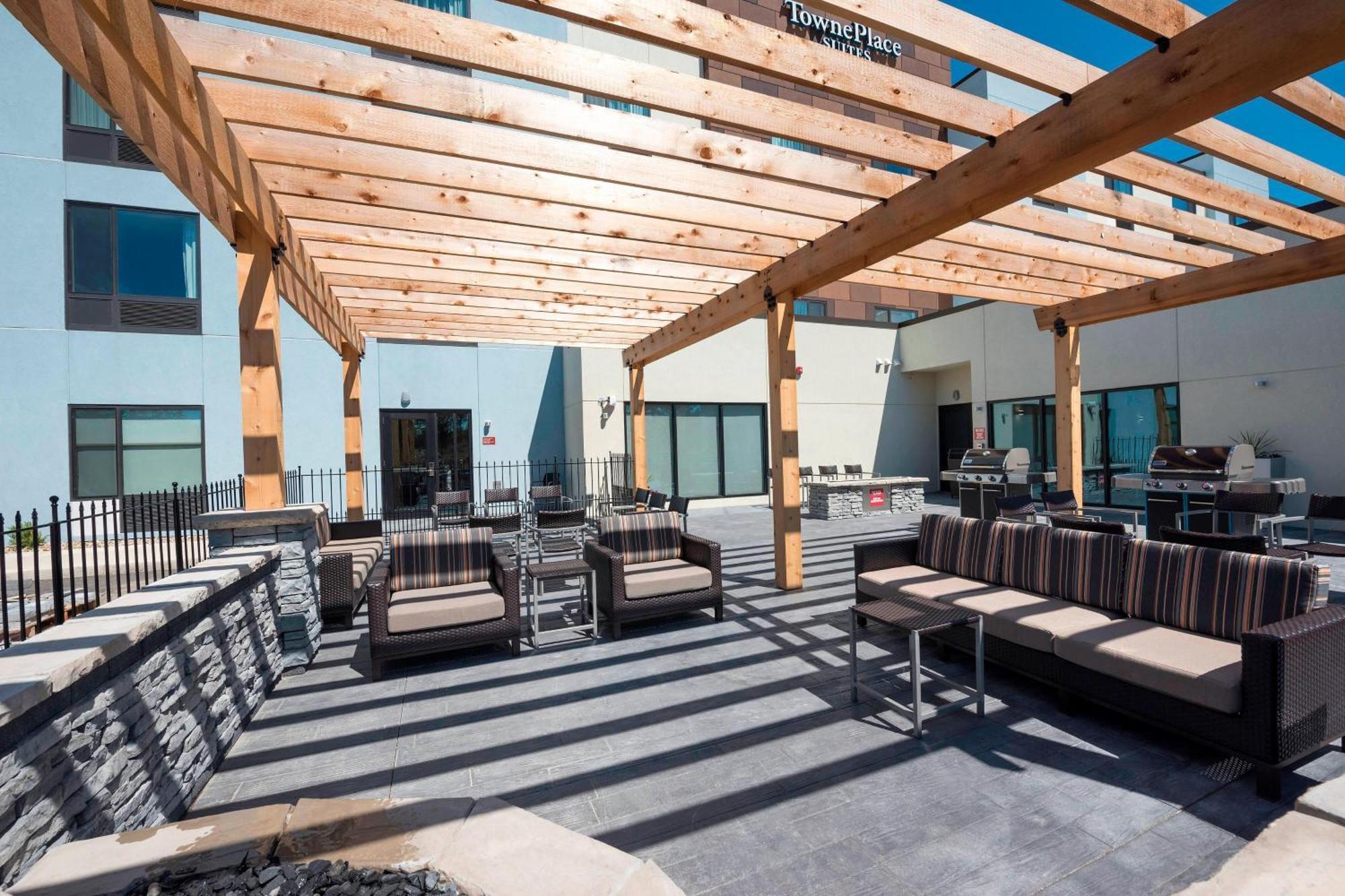 Towneplace Suites By Marriott Ontario-Мэнсфилд Экстерьер фото