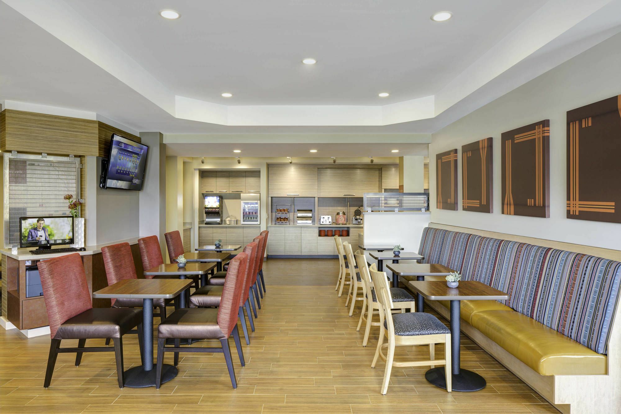 Towneplace Suites By Marriott Ontario-Мэнсфилд Экстерьер фото